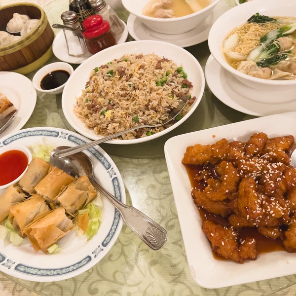 Das Foto wurde bei Great Eastern Restaurant von Trong S. am 11/17/2023 aufgenommen
