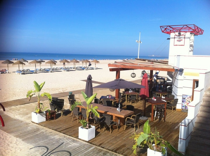 Bebo Los Vientos Beer Garden In C diz Andaluc a