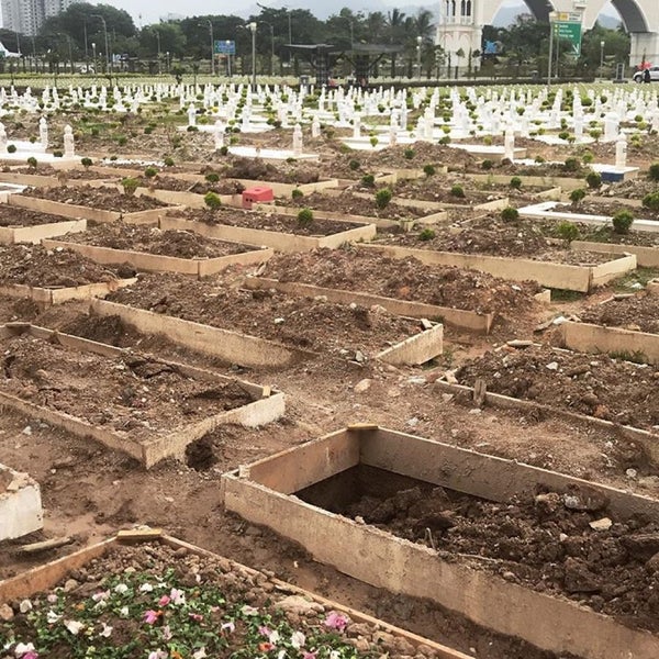 Foto Di Tanah Perkuburan Islam Batu Muda Tempat Pemakaman Umum Tpu Di Batu Muda