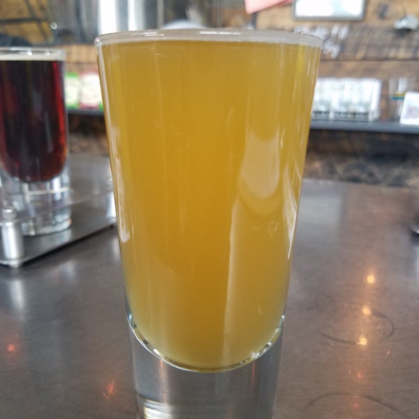 Photo taken at Hudson Brewing Company by Melissa K. on 5/31/2019