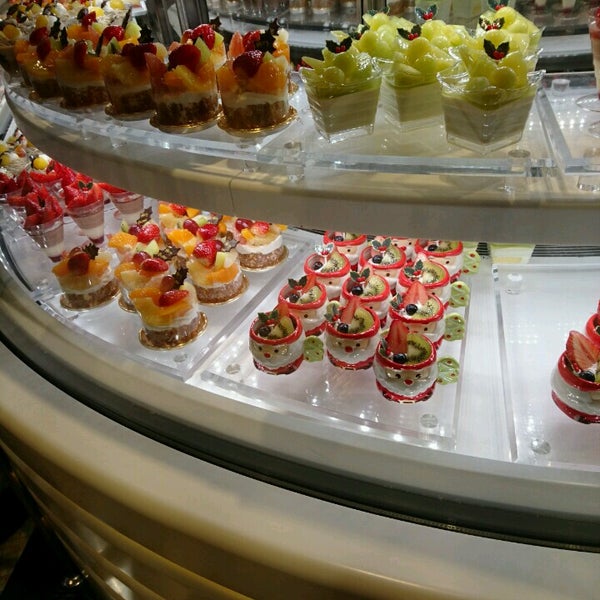 Photos At Takano 横浜そごう店 Pastry Shop In 横浜市 Photos At Takano 横浜そごう店 Pastry Shop In 横浜市
