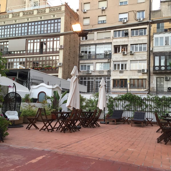 รูปภาพถ่ายที่ Rodamón Barcelona Hostel โดย Vincenzo D. เมื่อ 6/12/2016