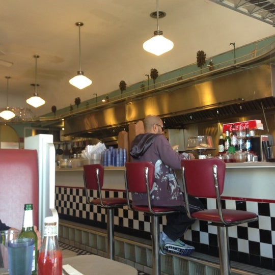 Photo taken at Claremont Diner by Lauriane L. on 2/10/2013