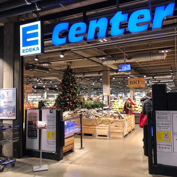 Photo taken at EDEKA Center St. Pauli by bosch on 11/28/2018