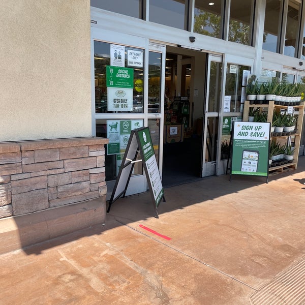 Sprouts Farmers Market Farmers Market in Valencia