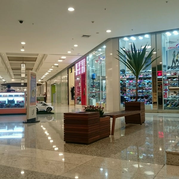 Das Foto wurde bei Tietê Plaza Shopping von Sibely N. K. am 10/4/2016 aufgenommen