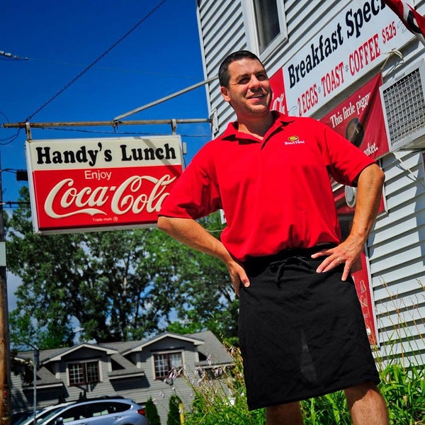 Photo taken at Handy&#39;s Lunch by Earl H. on 7/31/2015