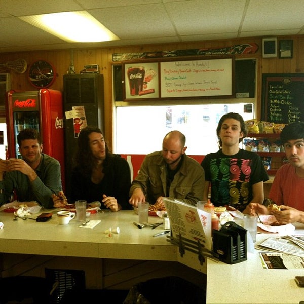 4/19/2013にEarl H.がHandy&#39;s Lunchで撮った写真