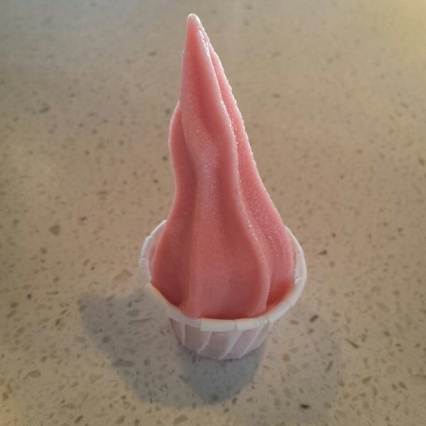 5/26/2015에 Twirl F.님이 Twirl Frozen Yogurt에서 찍은 사진