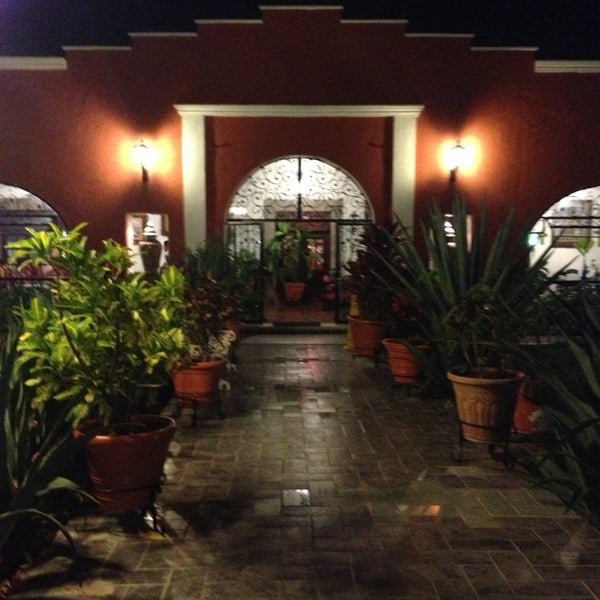 รูปภาพถ่ายที่ Casa Mission โดย Sazones O. เมื่อ 3/21/2013