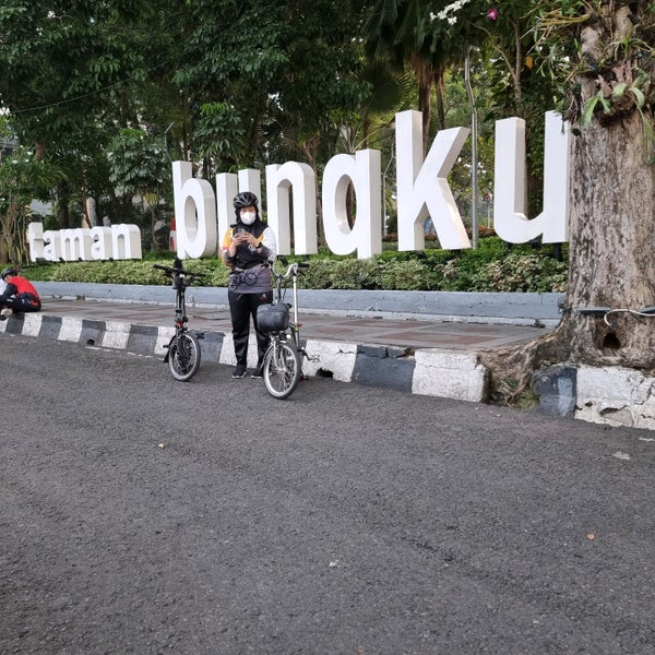 Foto tomada en Taman Bungkul  por Derilantis H. el 4/1/2022