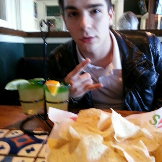 Photo taken at Chili&#39;s Grill &amp; Bar by Anna S. on 12/28/2012