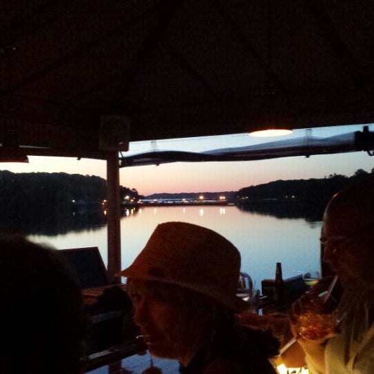 Photo taken at Mill Pond House Restaurant by Thea K. on 8/25/2013