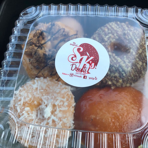รูปภาพถ่ายที่ SK Donuts &amp; Croissants โดย 🌀💋ciciel เมื่อ 8/4/2020