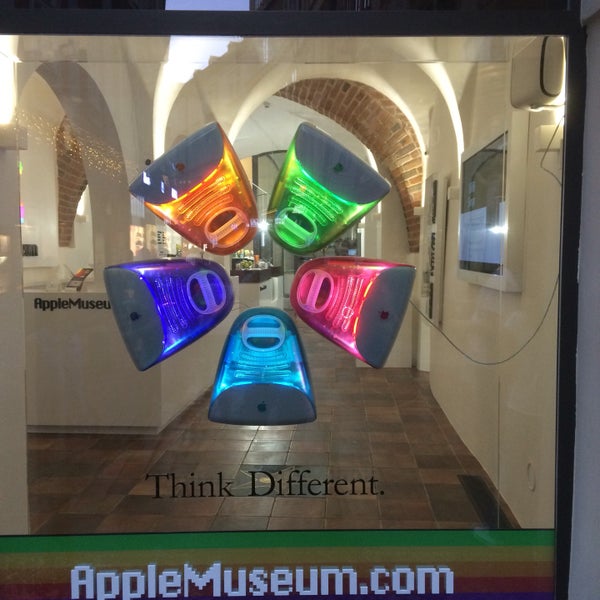 9/16/2016에 Mustafa Ö.님이 Apple Museum에서 찍은 사진