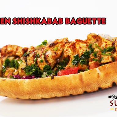 5/26/2015 tarihinde Shiri F.ziyaretçi tarafından Sunrise Pita &amp; Grill'de çekilen fotoğraf