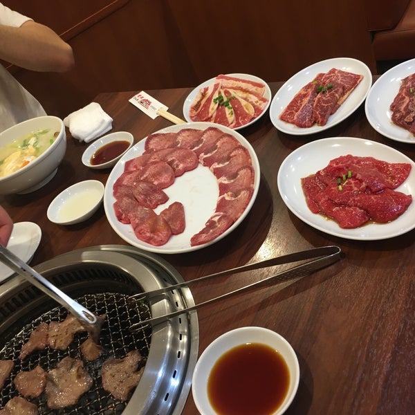 Fotos Em 問屋直送 焼肉 山河 西新井大師 西新井1