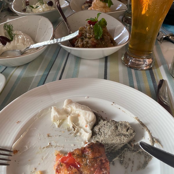 7/23/2020 tarihinde Brian Peter O.ziyaretçi tarafından Elia Greek Restaurant'de çekilen fotoğraf