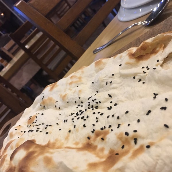 Foto tomada en Flash Restaurant  por Ata Arslan el 3/18/2019