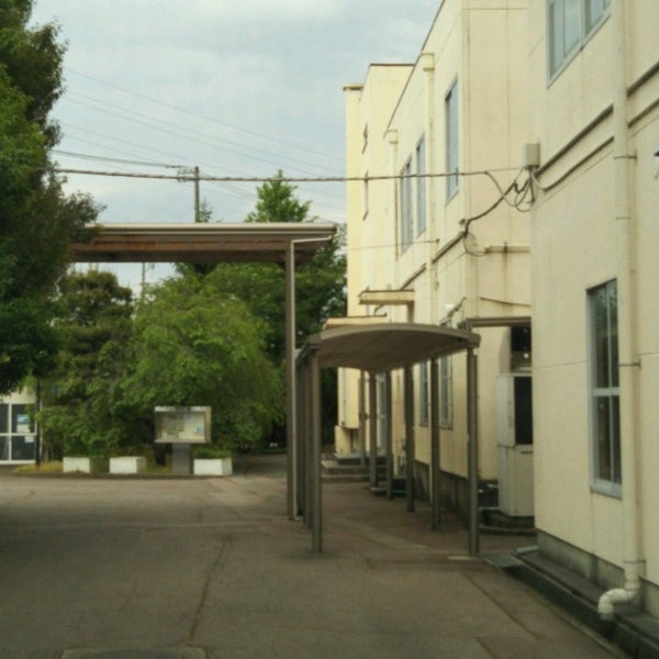 不二越工業高等学校 High School 不二越工業高等学校 High School