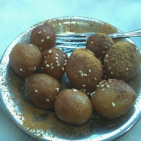 Лукумадес со сгущенкой