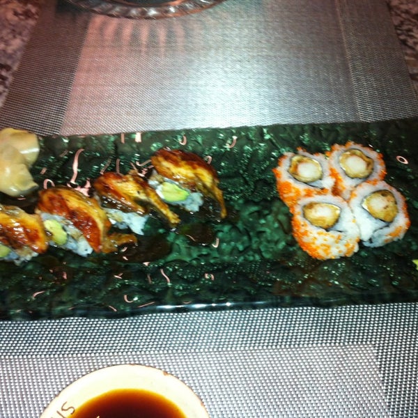 Das Foto wurde bei Tiquismiquis Gastrobar&amp;Sushi von Atala P. am 1/5/2013 aufgenommen