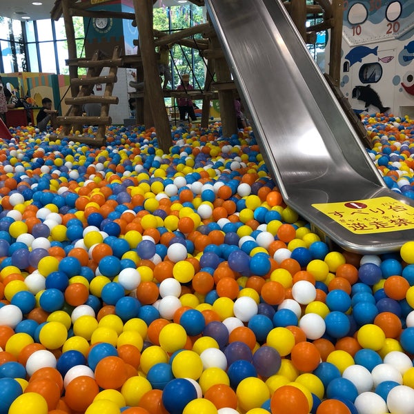 Fotos Em キドキド よみうりランド店 Parquinho Em 多摩区