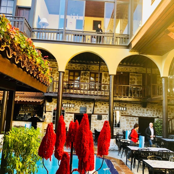 Foto diambil di Alp Paşa Boutique Hotel oleh 🇹🇷S.N.R🇹🇷 pada 12/8/2019