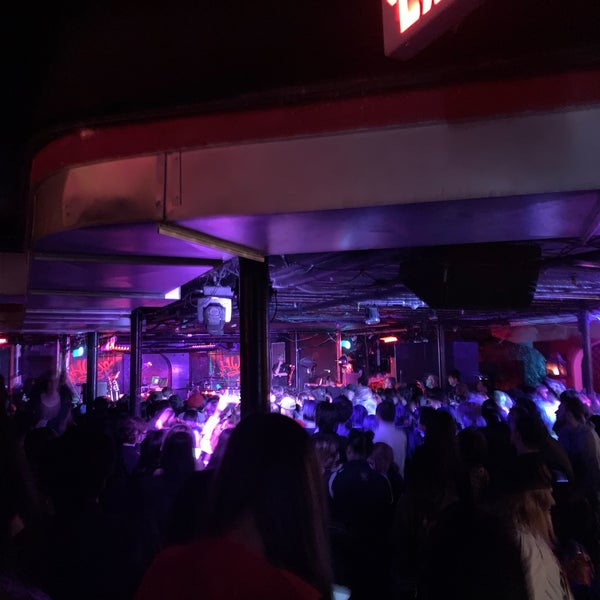 Foto scattata a The Middle East Downstairs da Ruby Z. il 5/18/2019