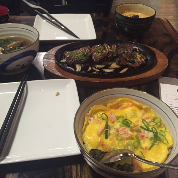 6/13/2015에 Yisi L.님이 Inyo Asian Variety Restaurant에서 찍은 사진