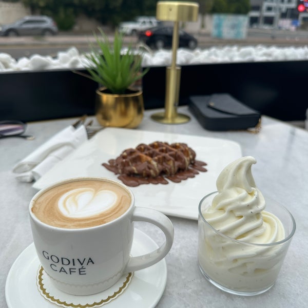 Godiva Chocolate Shop in Jeddah