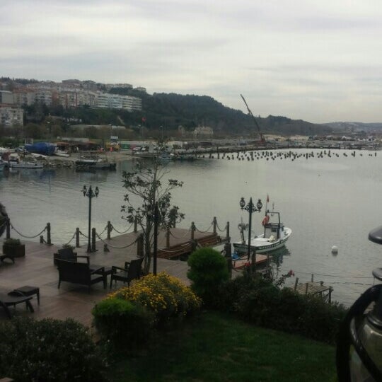 Photo prise au Phellos Suites par Mesut A. le11/24/2015