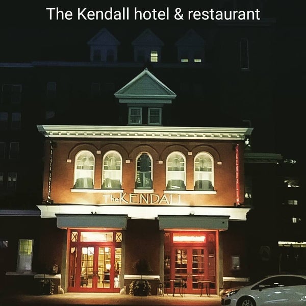 Foto tomada en Kendall Hotel  por Washim W. el 7/16/2015