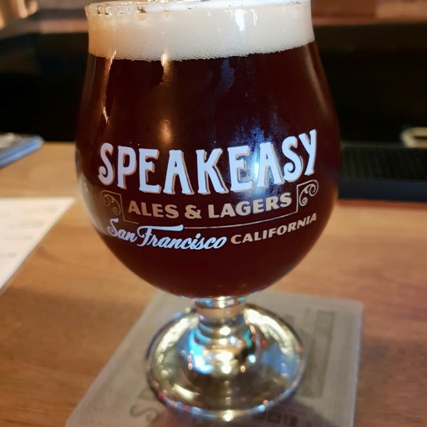 Foto tirada no(a) Speakeasy Ales &amp; Lagers por Whitley W. em 9/14/2018