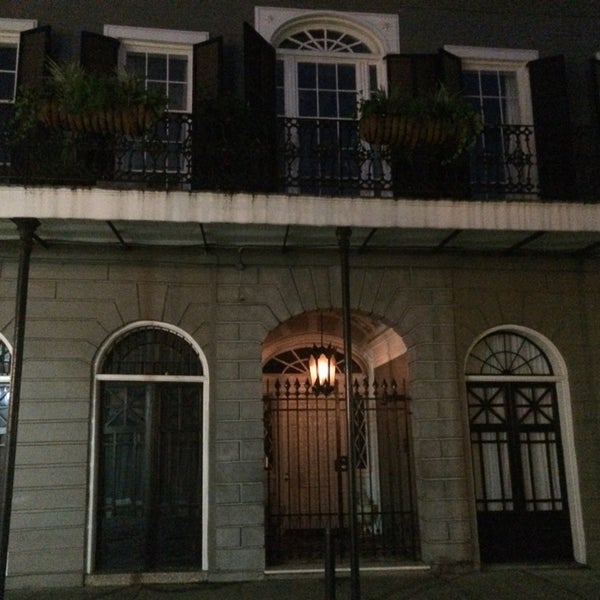 Photo taken at French Quarter Phantoms Ghost Tour by Champoa B. on 7/21/2014