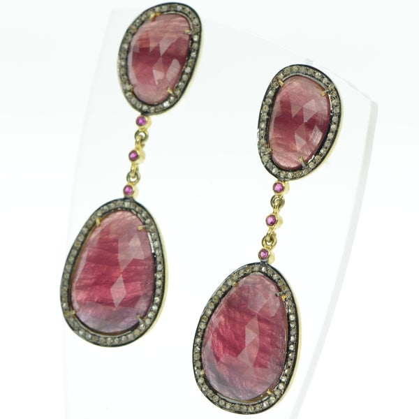 Pendientes con rubíes y diamantes / Diamonds ruby earrings.