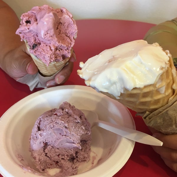 7/27/2017にNick I.がZinger&#39;s Homemade Ice Creamで撮った写真