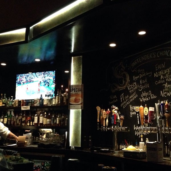 1/17/2015に/\ㅌ¥J T.がScholars American Bistro and Cocktail Loungeで撮った写真