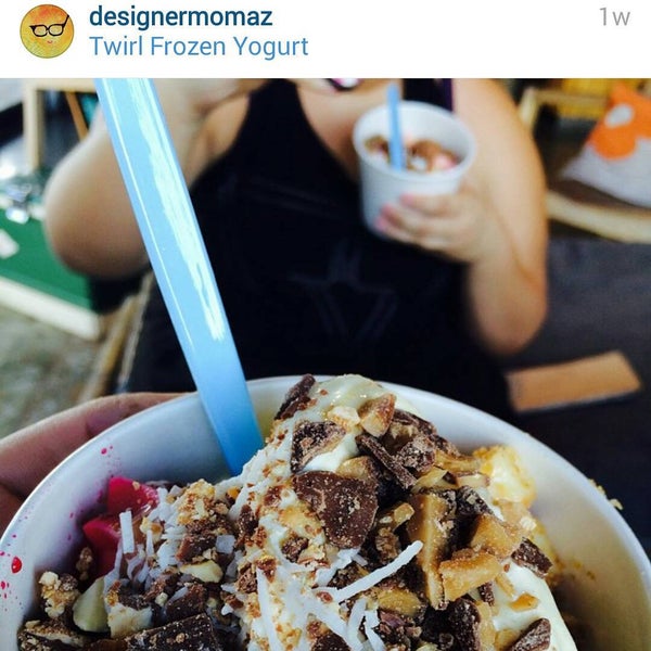 7/6/2015에 tasia h.님이 Twirl Frozen Yogurt에서 찍은 사진