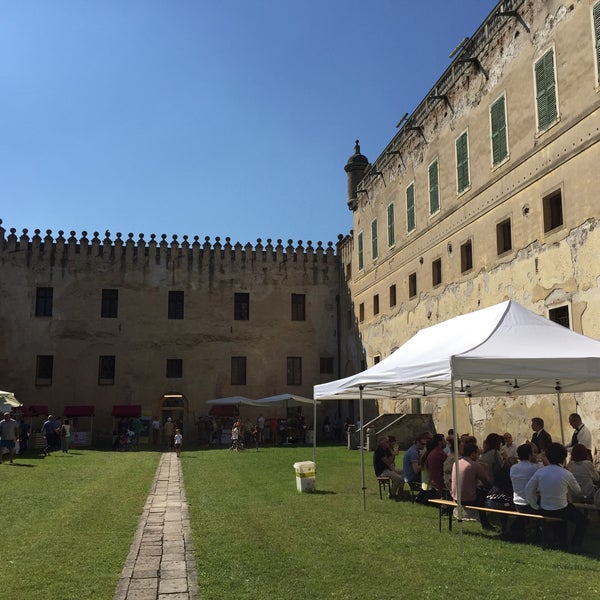 รูปภาพถ่ายที่ Castello del Catajo โดย Antonino P. เมื่อ 5/22/2016