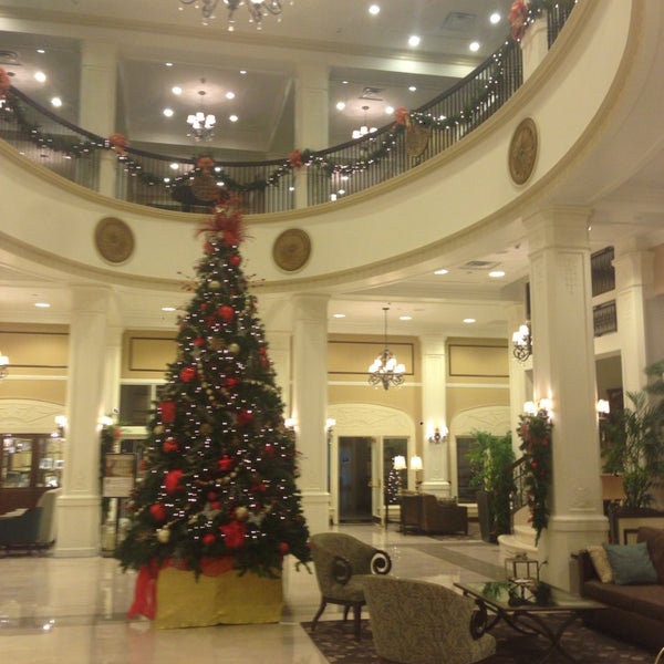 Foto diambil di Hilton Garden Inn oleh Jake L. pada 12/15/2013