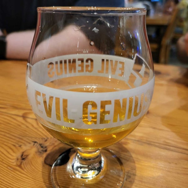Foto tomada en Evil Genius Beer Company  por Clayton P. el 7/7/2022