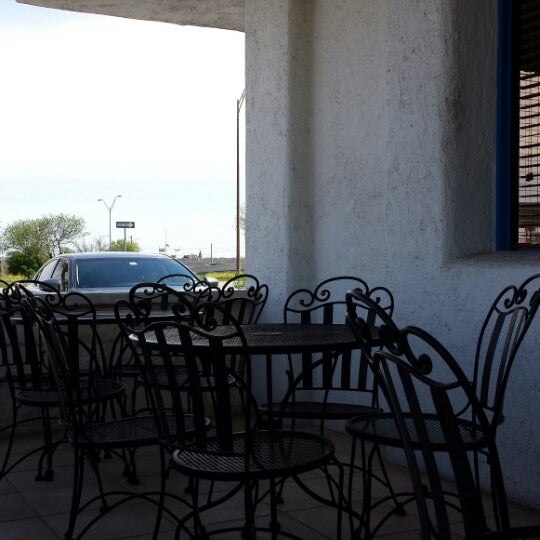 3/29/2014 tarihinde Robert E.ziyaretçi tarafından Plaka Greek Cafe'de çekilen fotoğraf