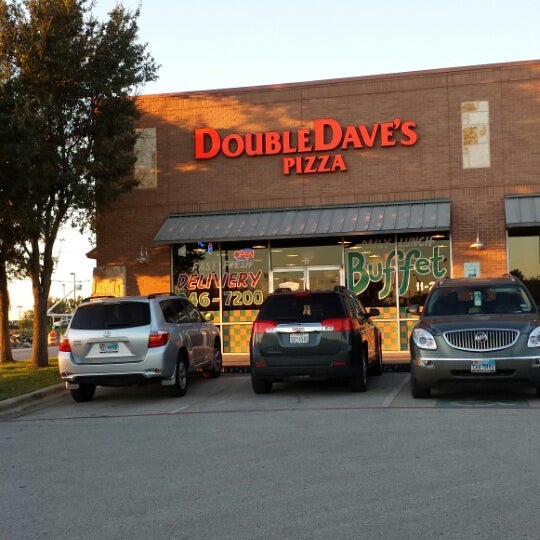 Foto tirada no(a) DoubleDave&#39;s Pizzaworks por Robert E. em 10/24/2013