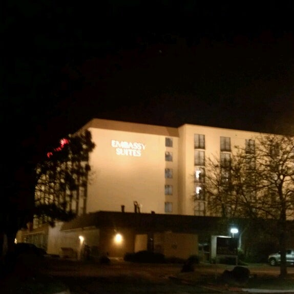 Photo taken at Embassy Suites by Hilton Denver Tech Center North by Robert E. on 5/21/2013