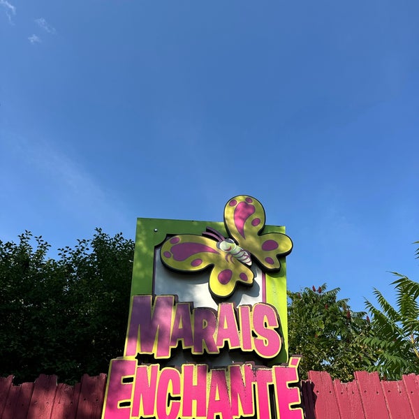 Снимок сделан в Six Flags La Ronde пользователем Travis 8/8/2023