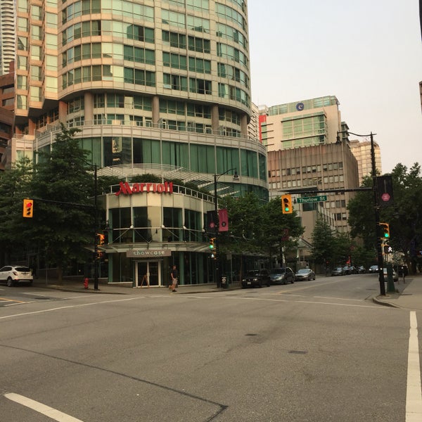 Das Foto wurde bei Vancouver Marriott Pinnacle Downtown Hotel von Travis am 8/1/2017 aufgenommen