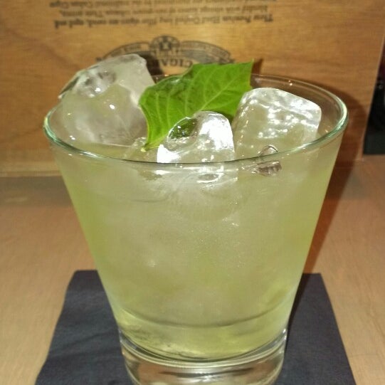 Bevy Cocktail Bar in Honolulu