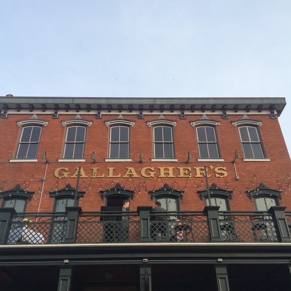 5/18/2014 tarihinde Kyle J.ziyaretçi tarafından Gallagher&#39;s Restaurant in Waterloo'de çekilen fotoğraf