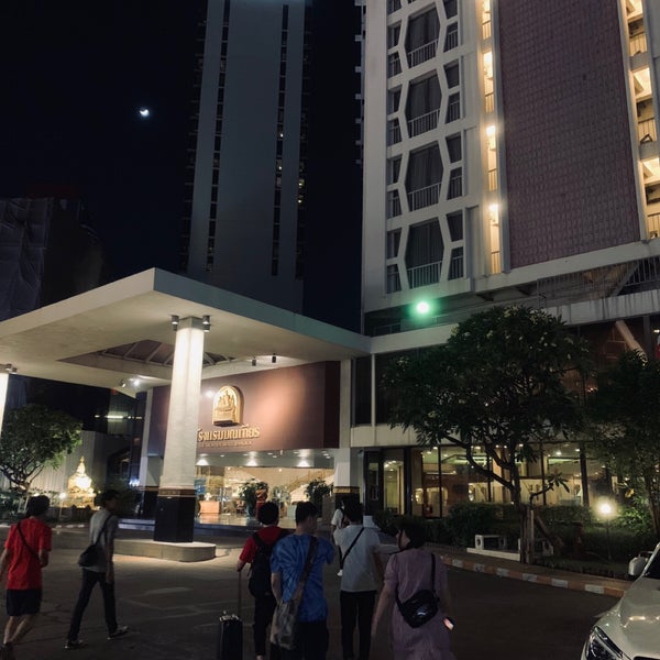 Photo taken at The Montien Hotel Bangkok by さくぞう on 11/30/2019